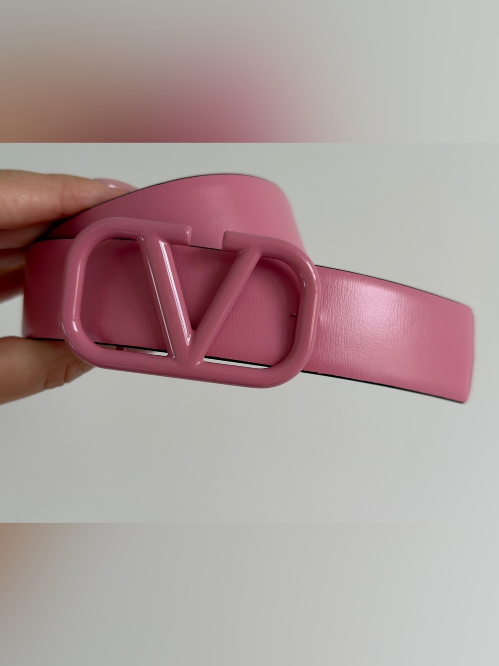 Authentic Valentino Garavani Pink Leather V-Logo Belt